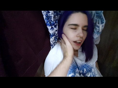 ❤️ Loaʻa i koʻu kaikuahine i loko o ke keʻena kīʻaha a kōkua iā ia e ʻimi ☑ Porn video ma haw.raceporn.ru